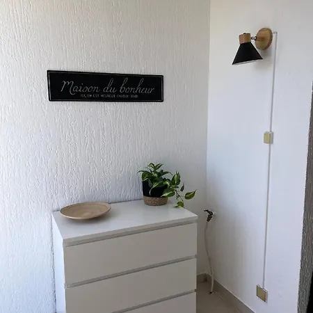 公寓 Au Petit Bonheur Vue Mer, Parking, 3 Mn De La *