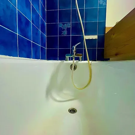 Au Petit Bonheur Vue Mer, Parking, 400m