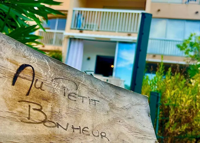 Au Petit Bonheur Vue Mer, Parking, 3 Mn De La * Le Lavandou